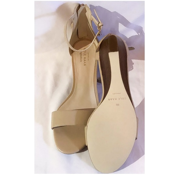 COLE HAAN ADDERLY WEDGE NUDE LEATHER SANDALS Sz 8 - Picture 6 of 7